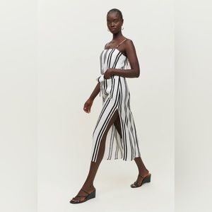 Reformation Daphne dress Size Medium, NWT, never worn!